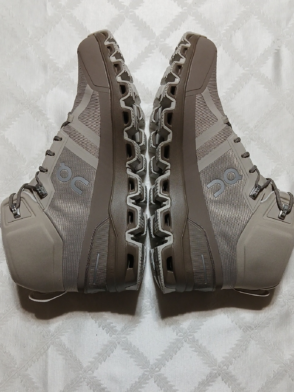 On Cloudrock Waterproof Hiking Boots Desert/Clay Size 11 Womans - Picture 4 of 11